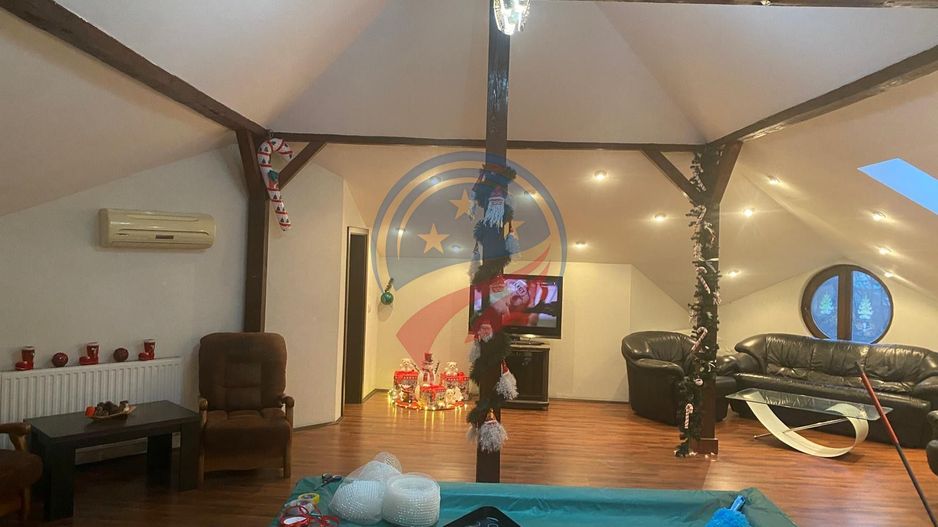 Casa lux P+E+M cu o panoramă impresionantă - Poză 2