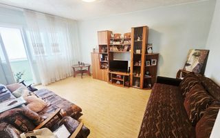 Vânzare apartament 3 camere | Zona Vest – Lămâița | Etaj 10/10 - Poză 2