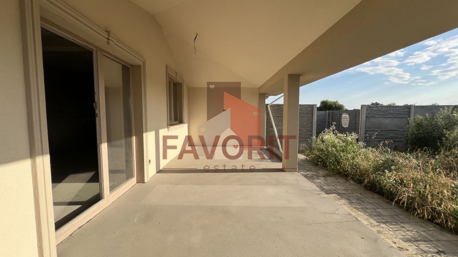 Duplex 5 camere despartit prin garaj | Giroc - Poză 16