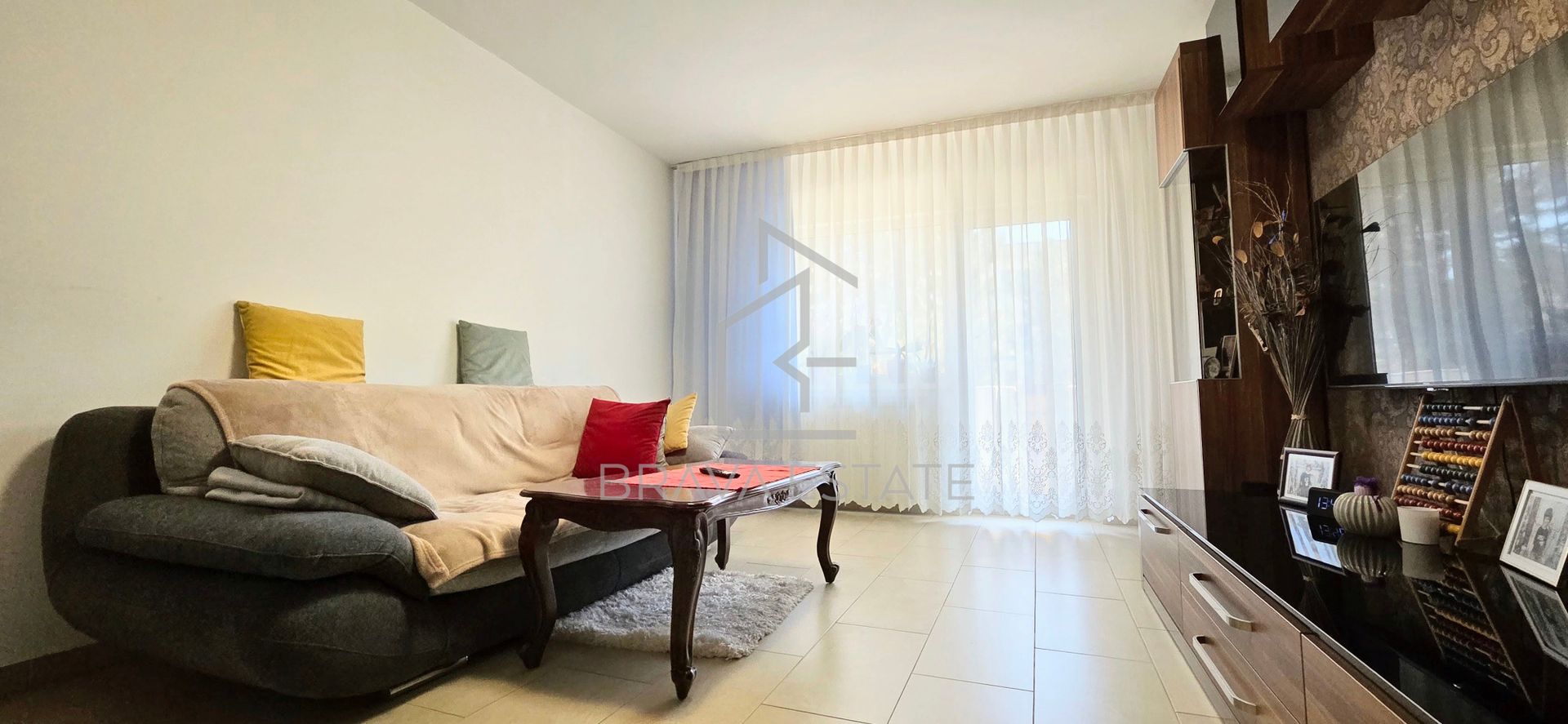 Apartament decomandat cu 4 camere în Plopilor, finisat modern - Poză 1