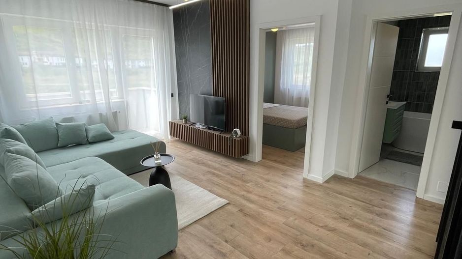 VANZARE APARTAMENT ULTRAFINISAT  2 CAMERE ZONA TERRA - Poză 2