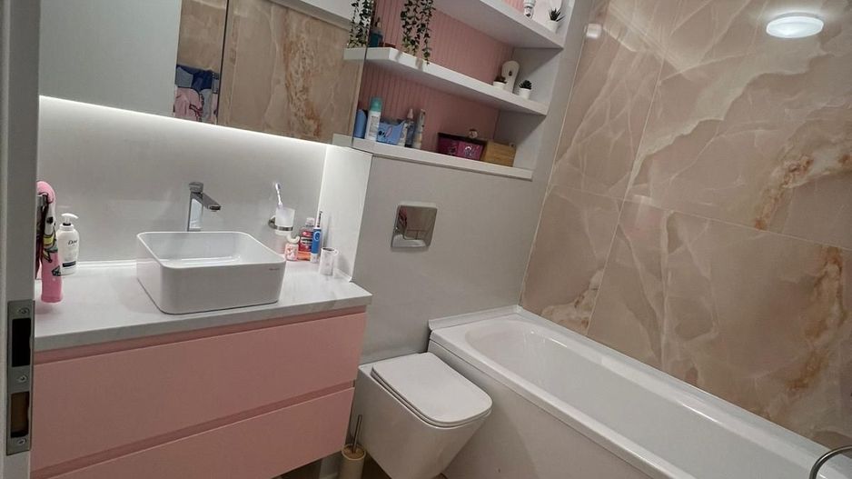 3 CAM MOBILAT SI UTILAT ULTRAMODERN CU TERASA ZONA TRAPEZULUI - Poză 23