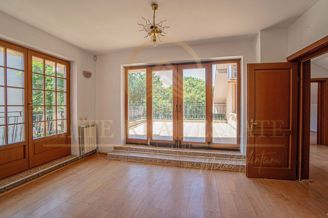 Vila premium ultracentrala, fara vecini, teren 377 mp, garaj! - Poză 37