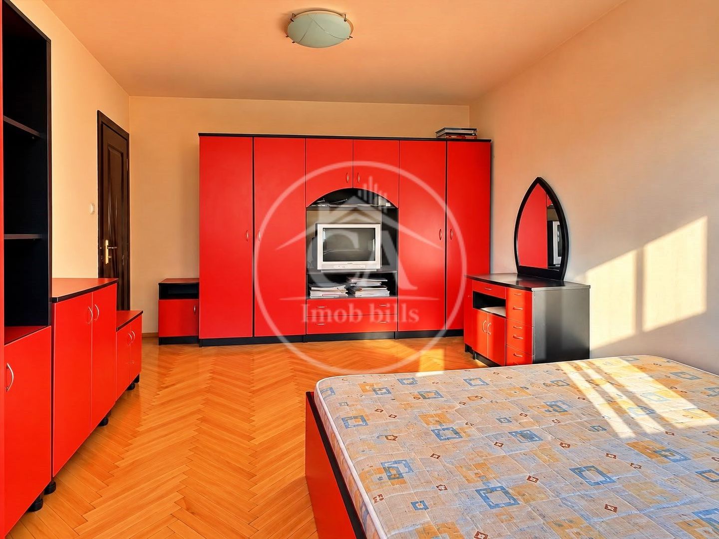 Apartament de vanzare cu doua camere in zona Dacia Oradea - Poză 4