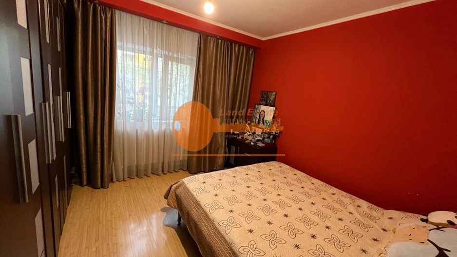 Apartament cu 4 camere in zona Parc Sebastian-Centrala Proprie - Poză 8