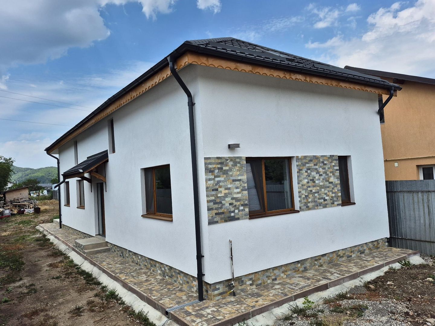 Vila/casa noua: P+M, Banesti-Prahova - 150 mp utili + teren 875 mp! - Poză 2
