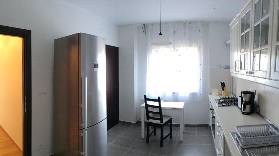 Închiriez apartament 3 camere cu acces la piscina Aleea Privighetorilor - Poză 12