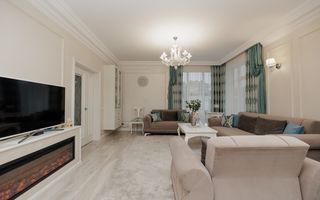 Vânzare,casă, 3 nivele, str. Nicolae Sulac , Codru - Poză 3