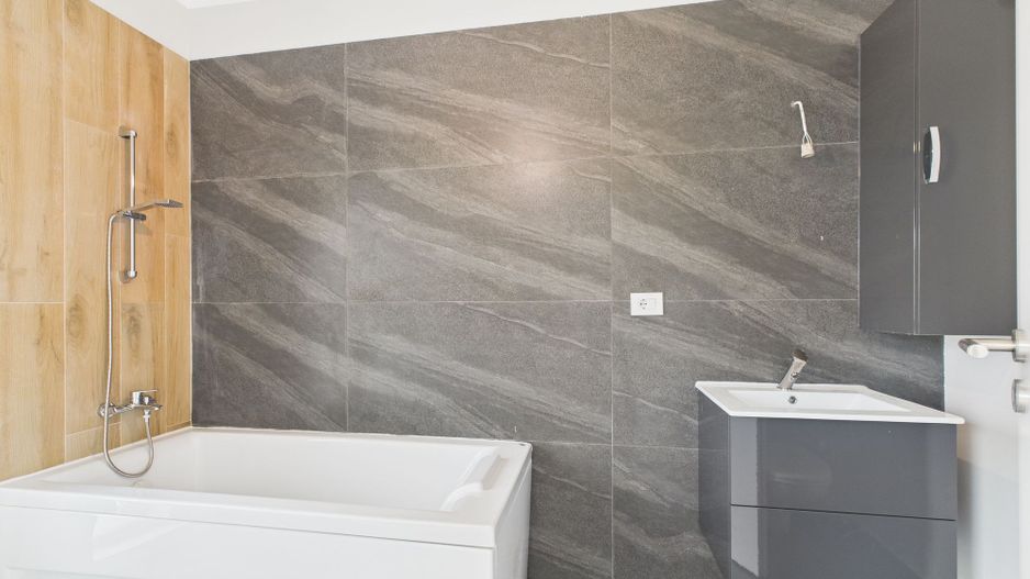 Casă Nouă si Modernă în  Remetea Mare - Poză 25