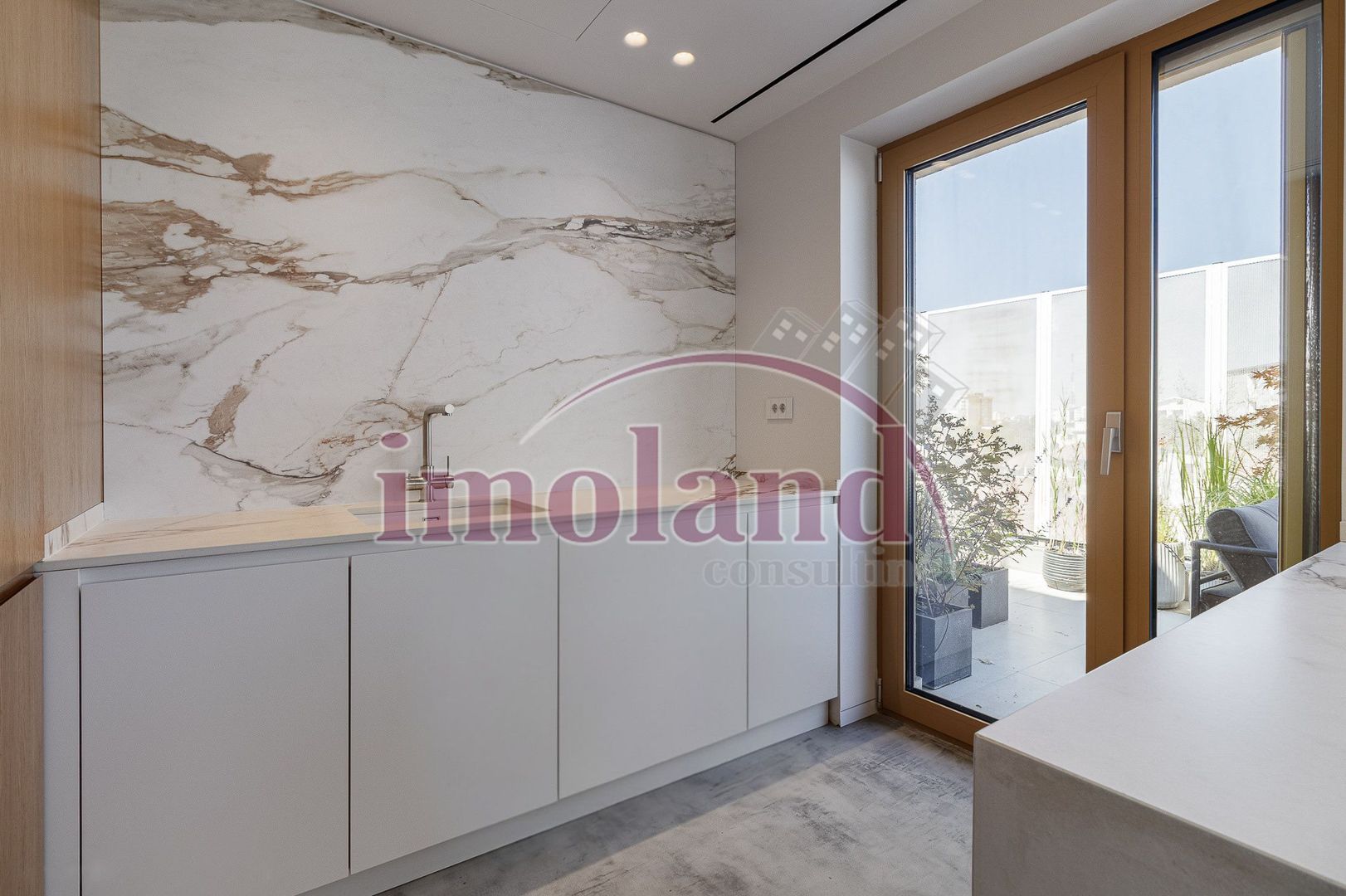 Unique Penthouse with 2 terraces and parking - Central Bucharest - Poză 6