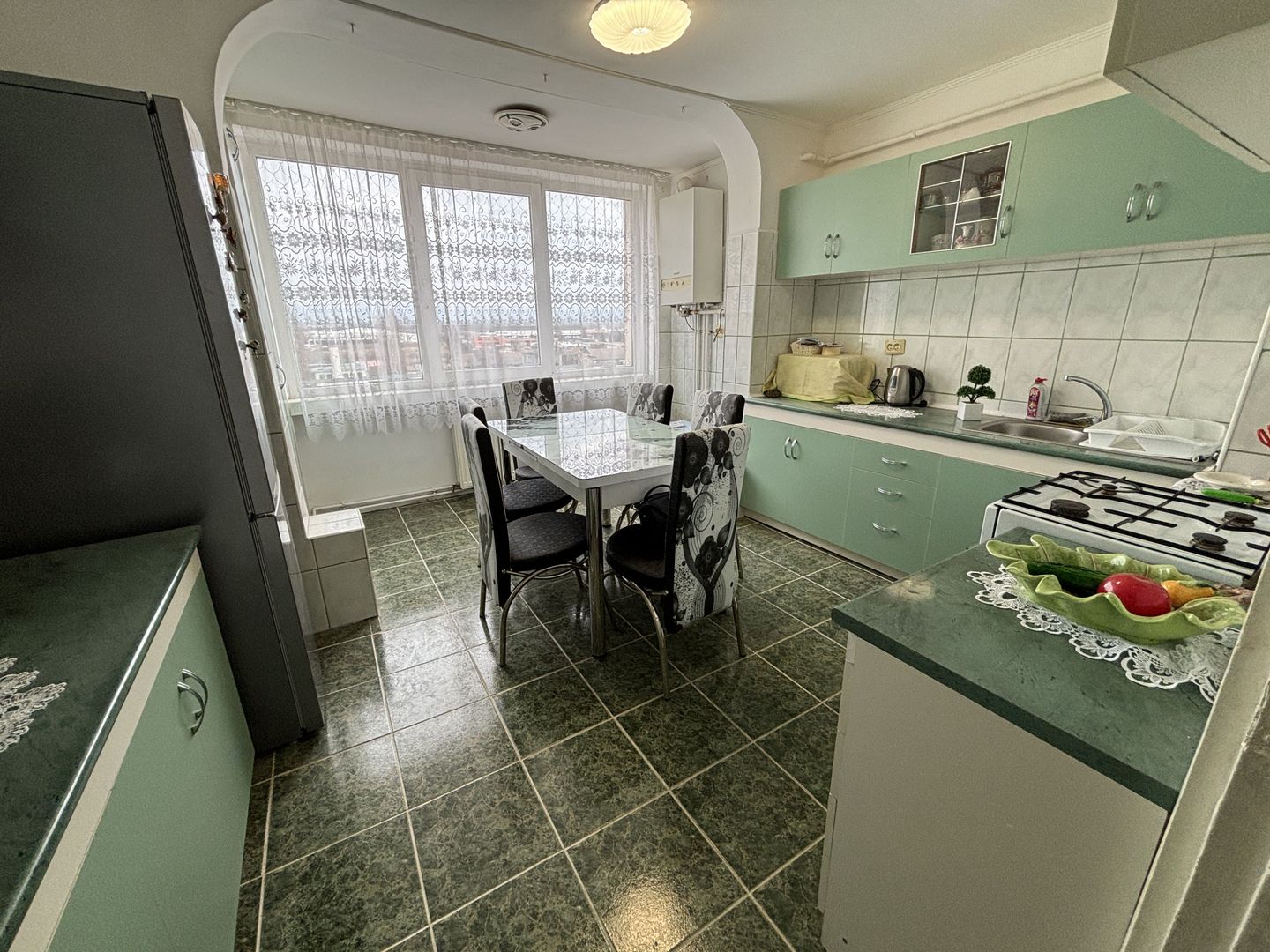 Apartament 3 camere decomandat 73 M² - Poză 3