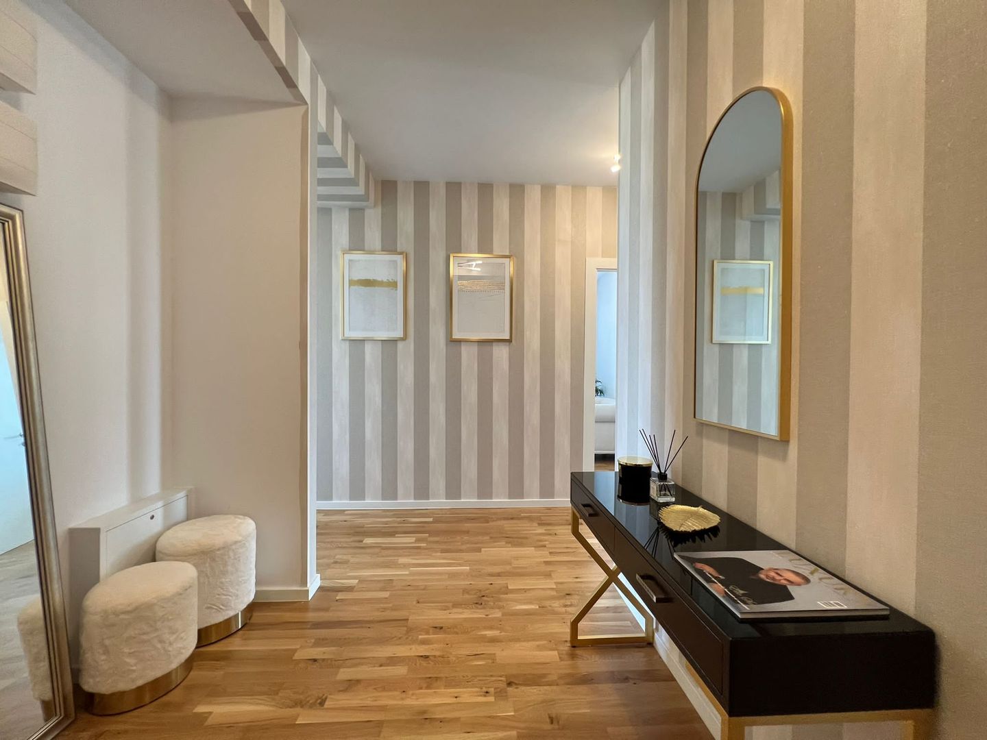 Apartament Elegant cu Vederi Panoramice în Zona Liniștită Băneasa - Poză 7