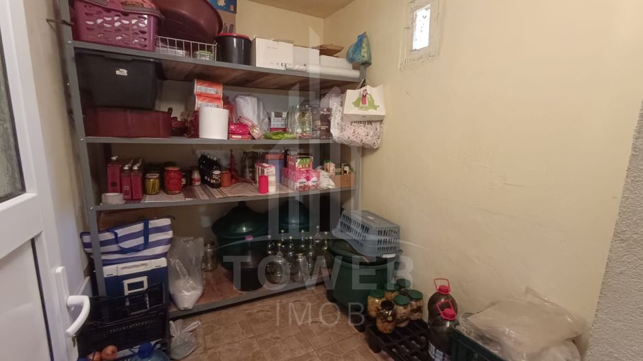 Casă de vânzare în satul Roșia cu vedere panoramică spre Munții Făgăras - Poză 24