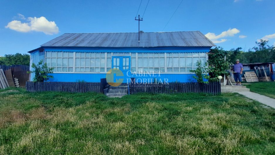 Casă / Vilă cu 2 camere de vânzare în Totoesti - Poză 4