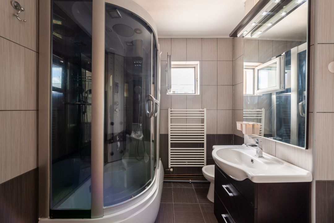 APARTAMENT DECOMANDAT - TRIVALE - ETAJ INTERMEDIAR - Poză 8