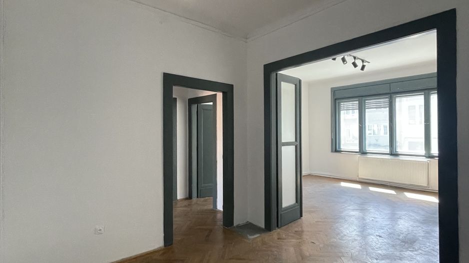 Apartament cu farmec istoric, 120 mp, în inima Clujului – Strada Eroilor - Poză 2
