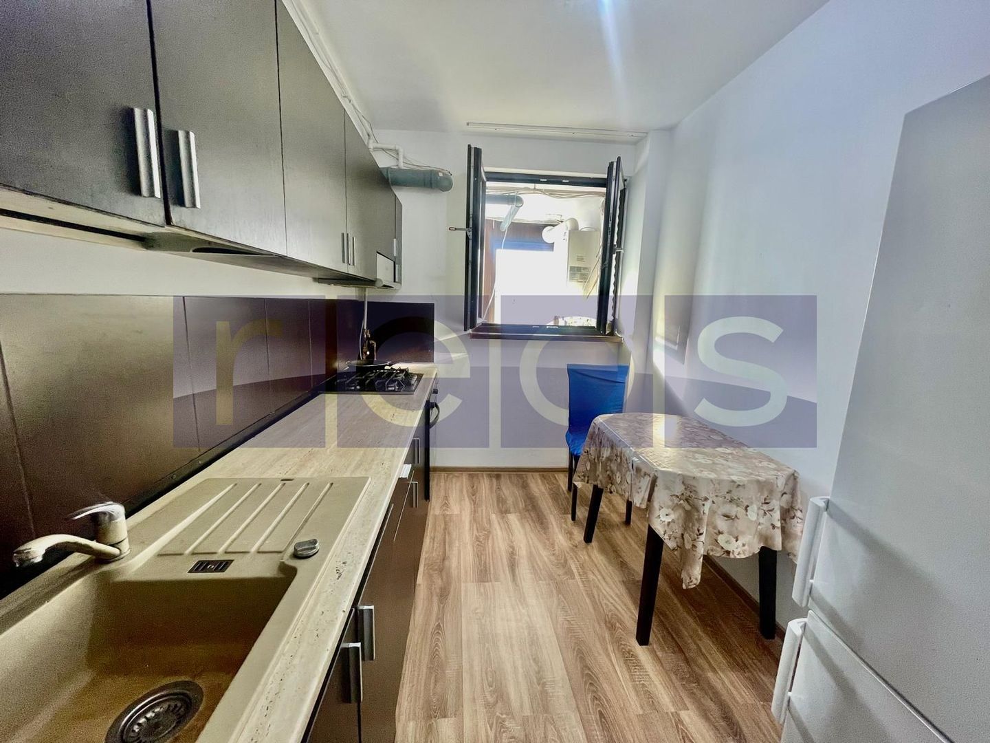 VANZARE APARTAMENT 2 CAMERE 50PM PIATA MUNCII CENTRALA PROPRIE VEDERE SUPERBA - Poză 8