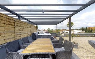 VILA INDIVIDUALA CU JACUZZI SI GRADINA SPATIOASA IN ZONA PIPERA - Poză 12