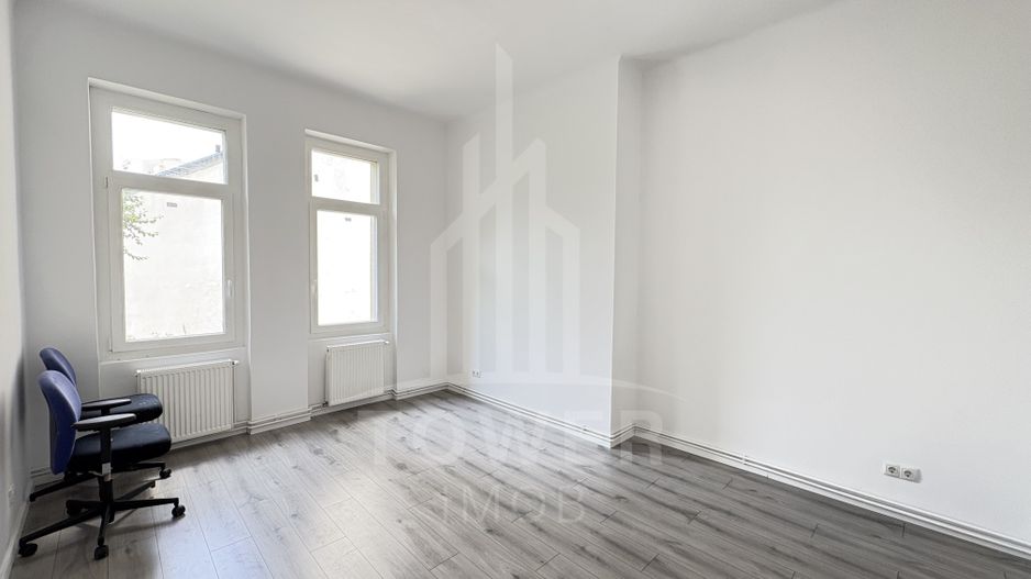 spațiu de închiriat central - Poză 1