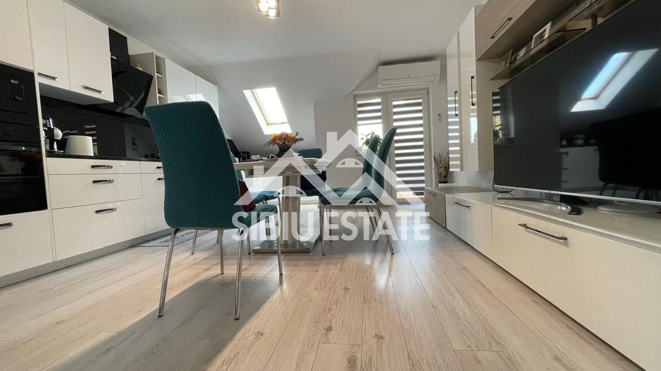 Apartament 3 camere 70 mp.  pod, loc de parcare-Selimbar - Poză 1