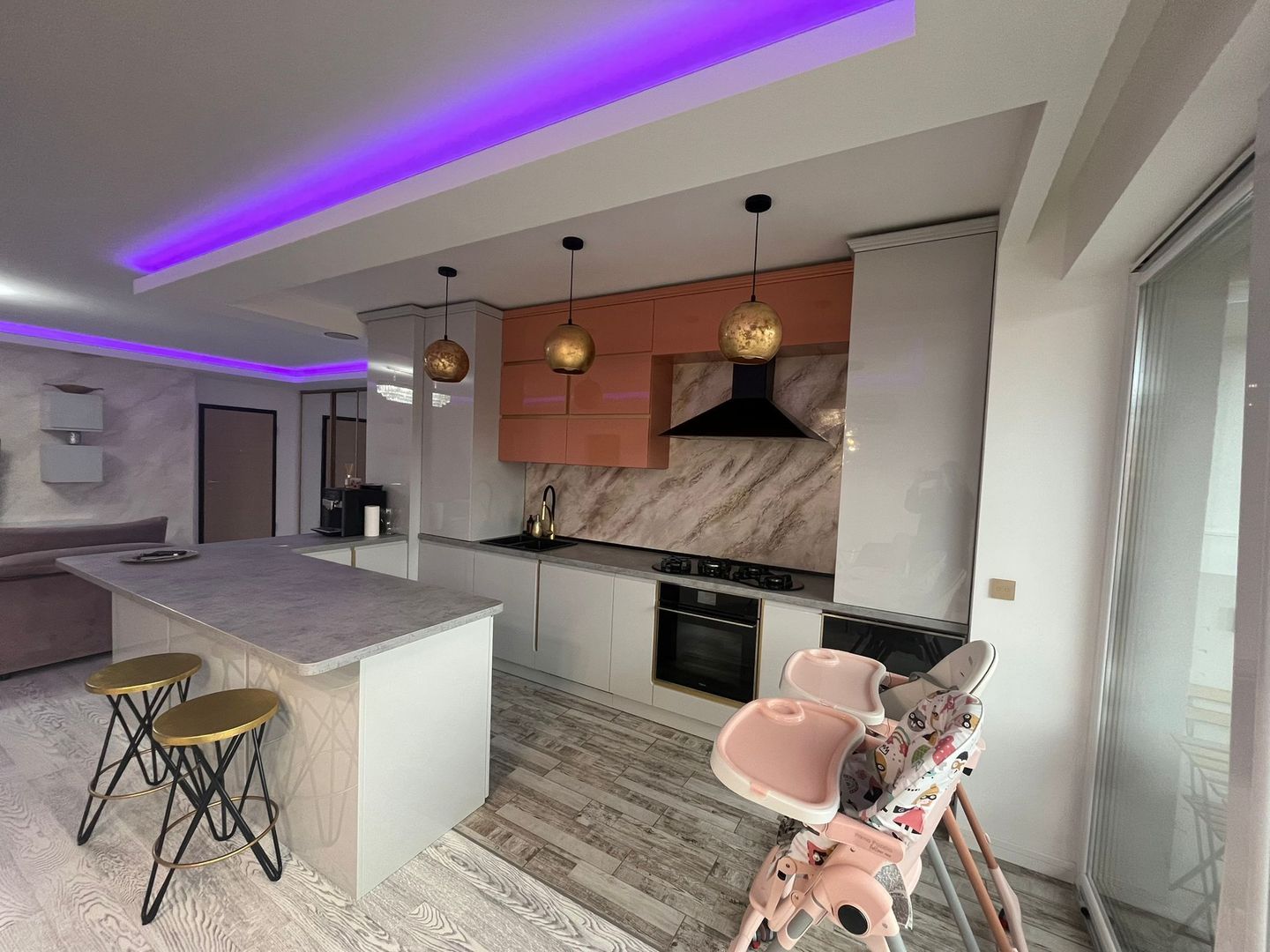Apartament de 3 camere  de închiriat, în bloc nou, zona Trei Stejari - Poză 1