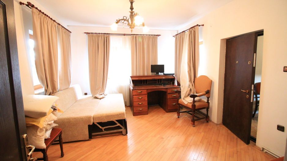Vila cu 6 camere + 2 case + bazin inot+ 5.934 mp teren  com. Chichis - Poză 6