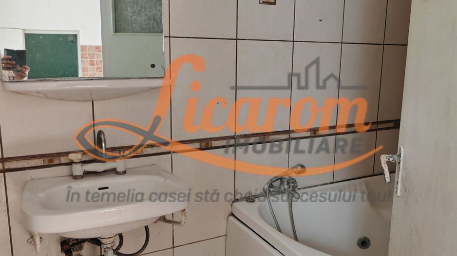 Casa singur in curte zona ZONA ISTORICA langa Seminarul Teologic - Poză 6