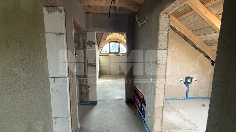 Casă semifinisată în Horodnic de Sus | 203 mp | Teren 1.000 Mp - Poză 15