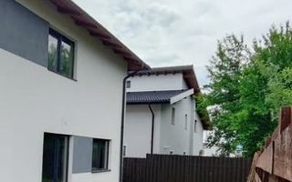 Casa tip duplex Horpaz Miroslava - Poză 1