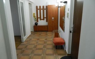 Apartament lux, zona Piata Victoriei, 4 camere , 2 bai, centrala termica  terasa - Poză 16