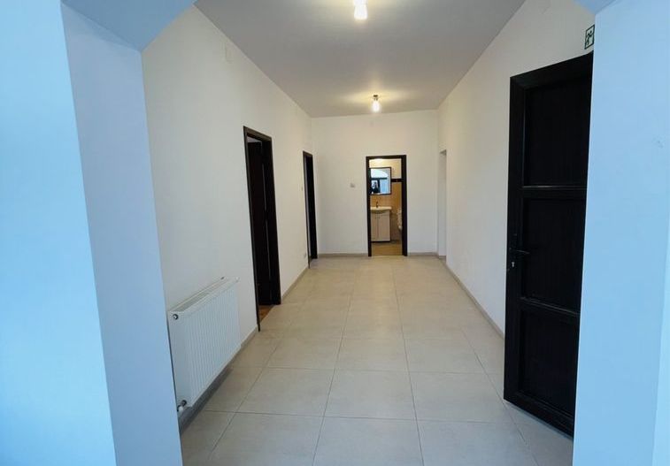 Inchiriere apartament 3 camere | Singur pe etaj | Vila zona Plevnei - Poză 1
