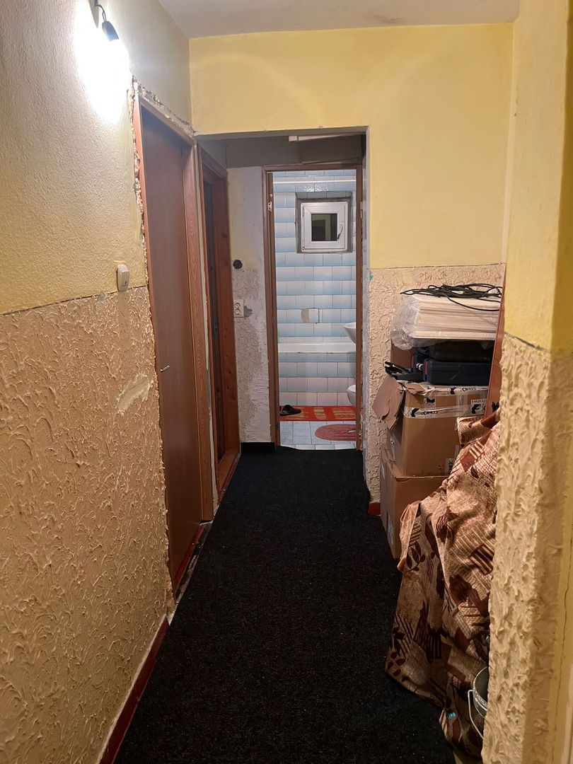 De vanzare apartament 3 camere Micro 16, etaj 4/4, 65.000 euro negociabil - Poză 4