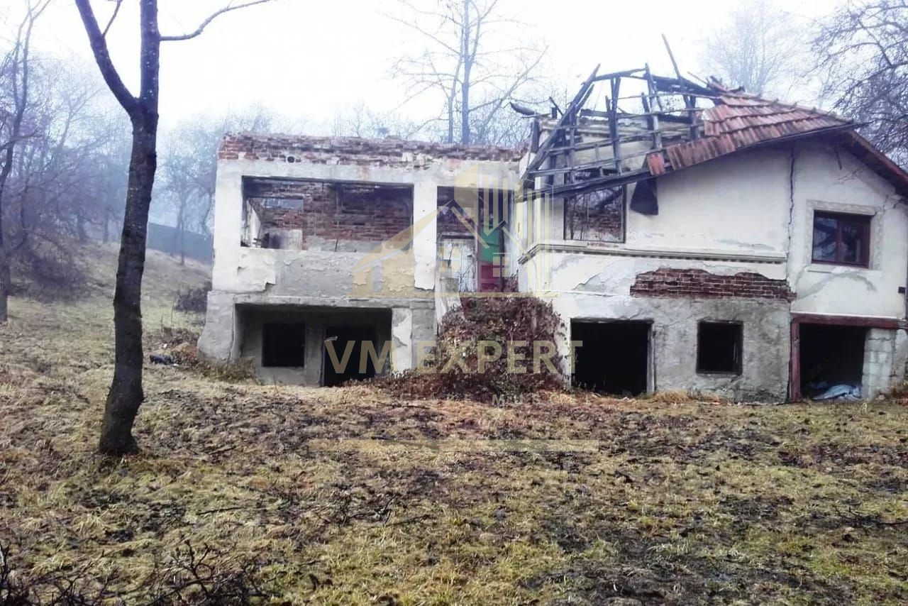 TEREN INTRAVILAN 3270 MP, CAMPULUNG - Poză 1