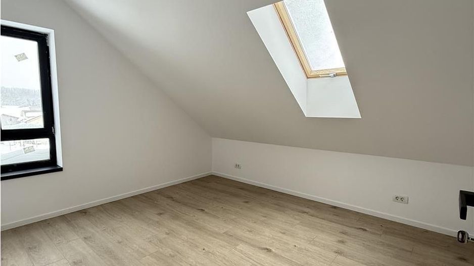 De vanzare Vila Str. Daliei - Petresti Corbeanca Ilfov - Poză 17