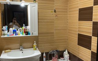 De vânzare Apartament 2 camere - Poză 5