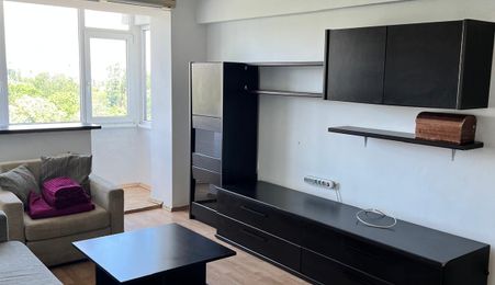 3 camere vizavi de parcul Plumbuita