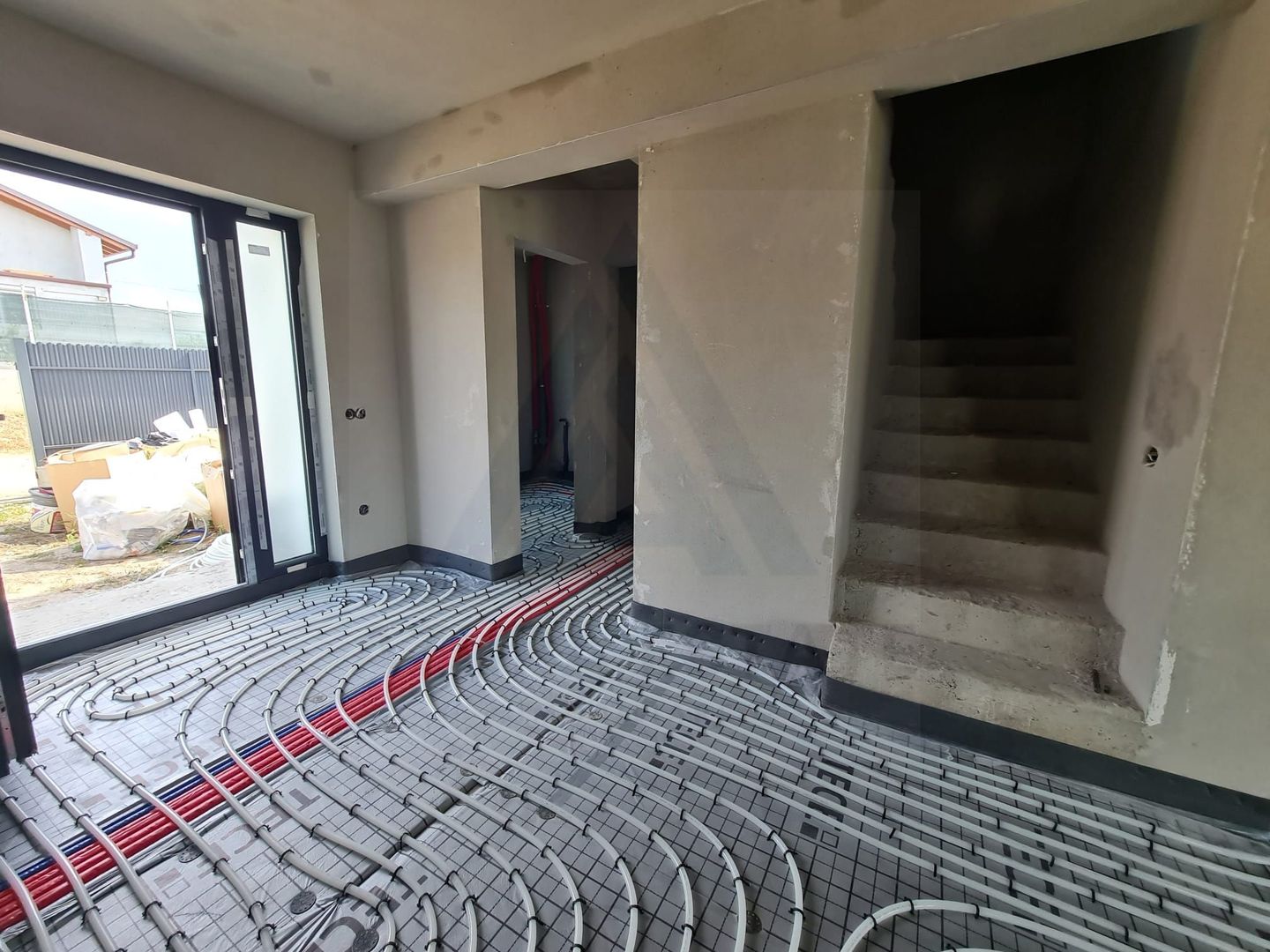 Casa 4 camere 2 bai terasa acoperita si teren 334 mp in Sura Mare - Poză 8