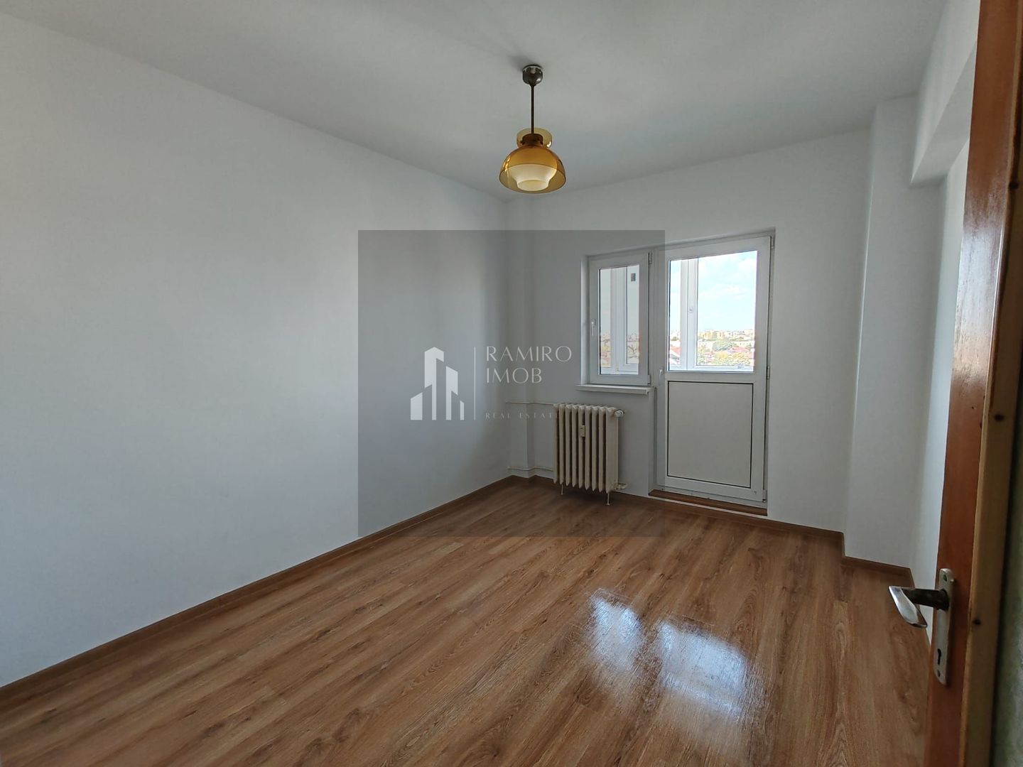 Apartament 4 camere, Brancoveanu/Izvorul Rece, 2 bai, 2 balcoane - Poză 8