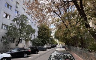 Vanzare apartament 3 camere, 2 bai, bloc 1983, Titan-Fizicienilor - Poză 8