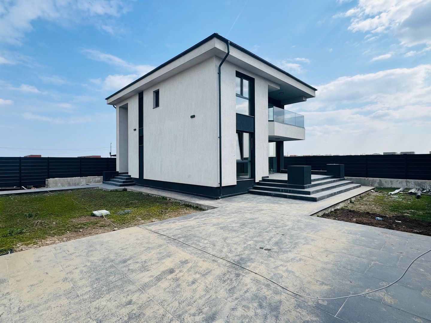 Vila moderna Tunari, asfalt si toate utilitatile, curte MARE, 0% Comision - Poză 2