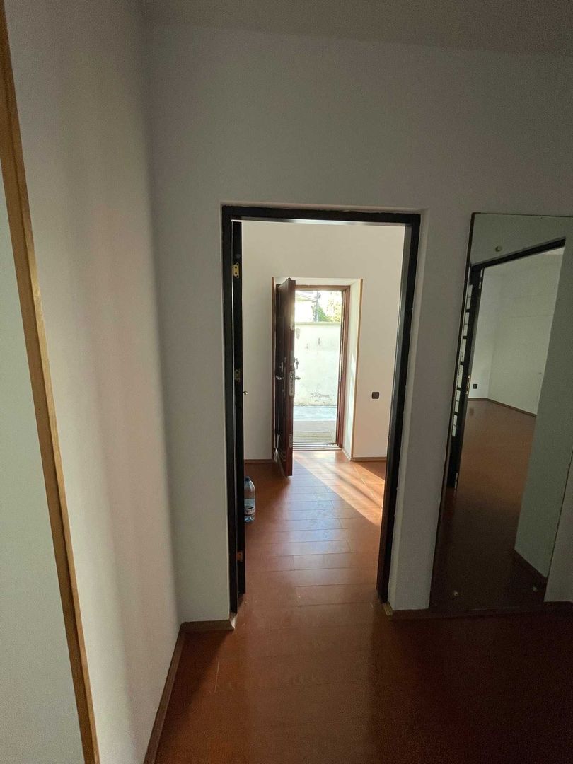 Ag BRASADAS vinde vila 8 cam curte 237mp D+P+2+M  13 Sept. - Poză 6