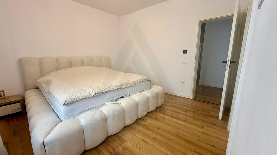 Casa individuala premium 145 mp utili pe un nivel teren 500 mp in Sadu - Poză 10
