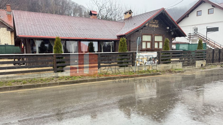 Restaurant de închiriat în Bran – terasă mare + poziție centrală - Poză 1