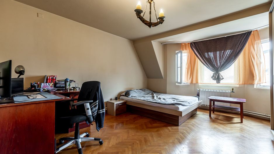 Casa Solida cu Mansarda in Zona Excelenta Parneava - Poză 6