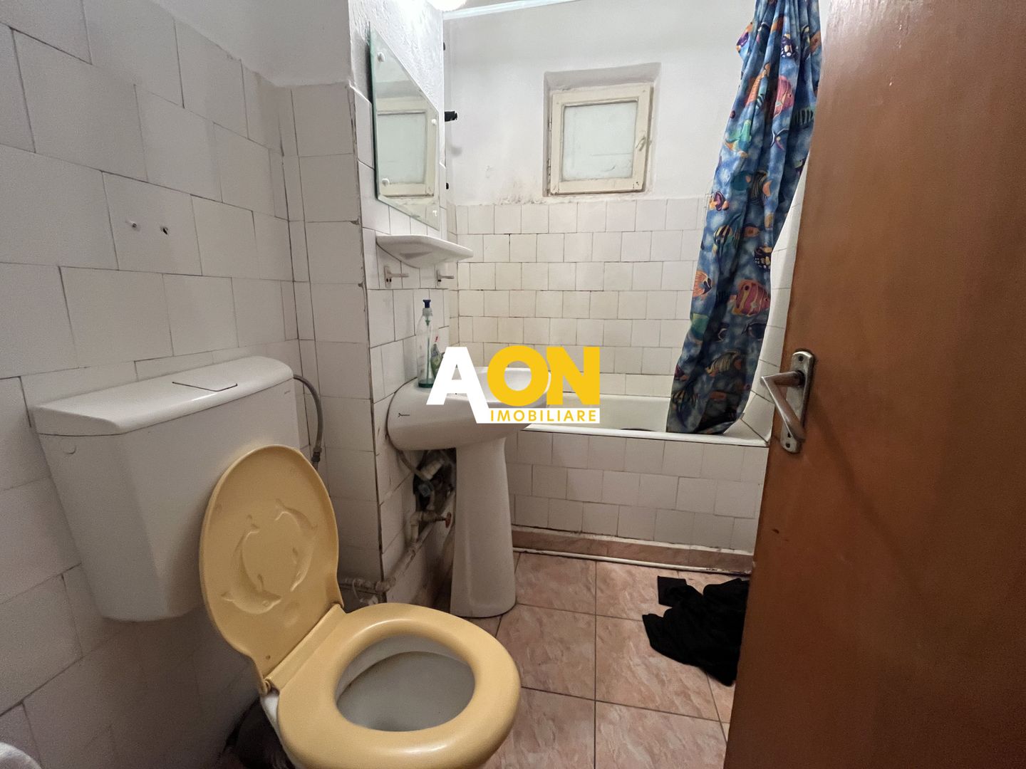 Apartament 3 Camere, Decomandat, Zona Cetate - Poză 2