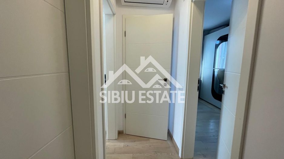 Casa cvadruplex de vanzare 4 camere, 2 locuri de parcare - Poză 13