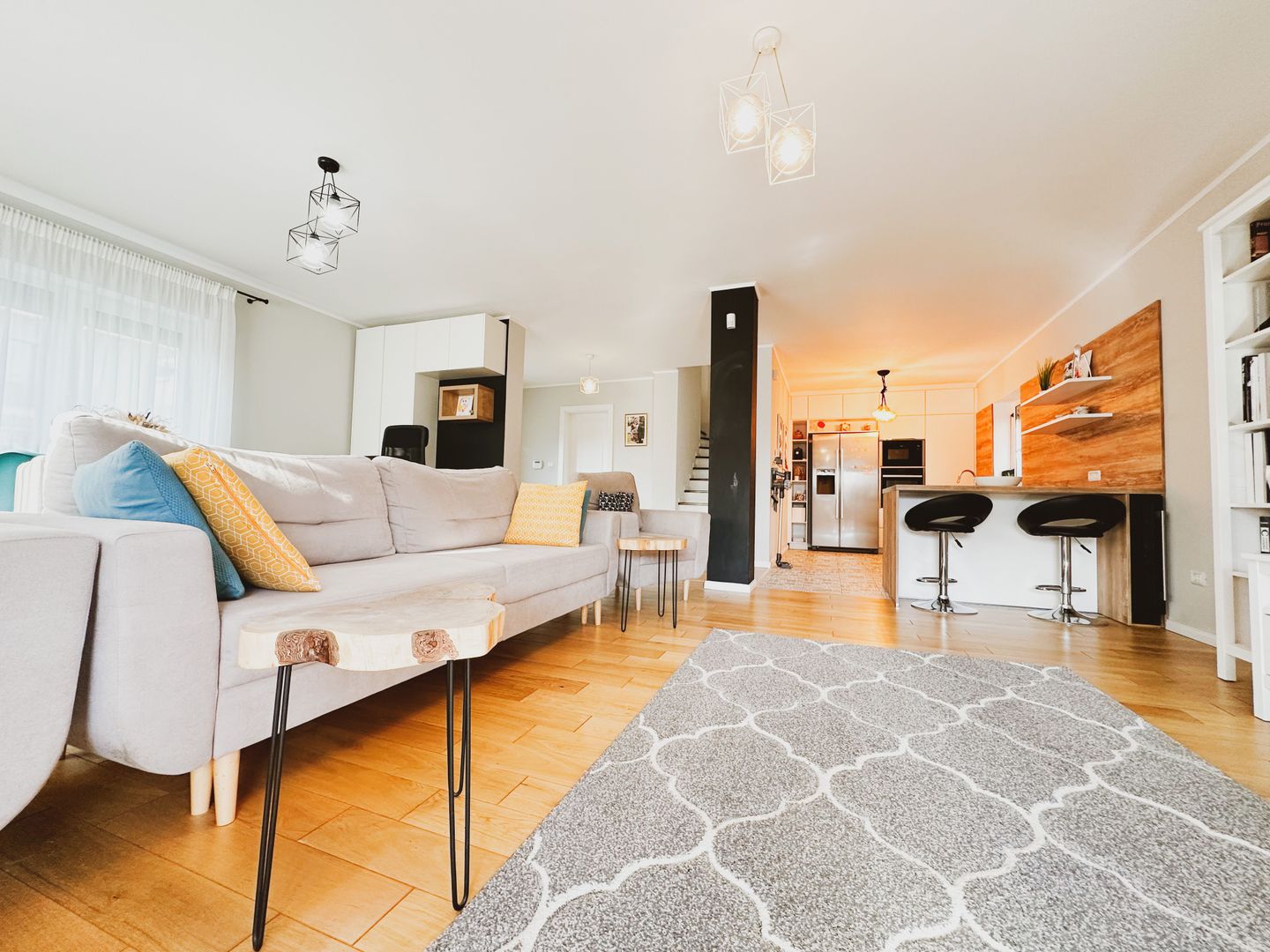 VANDUTA- Casuta din oras - de vanzare - 4 camere - NORD - Poză 3