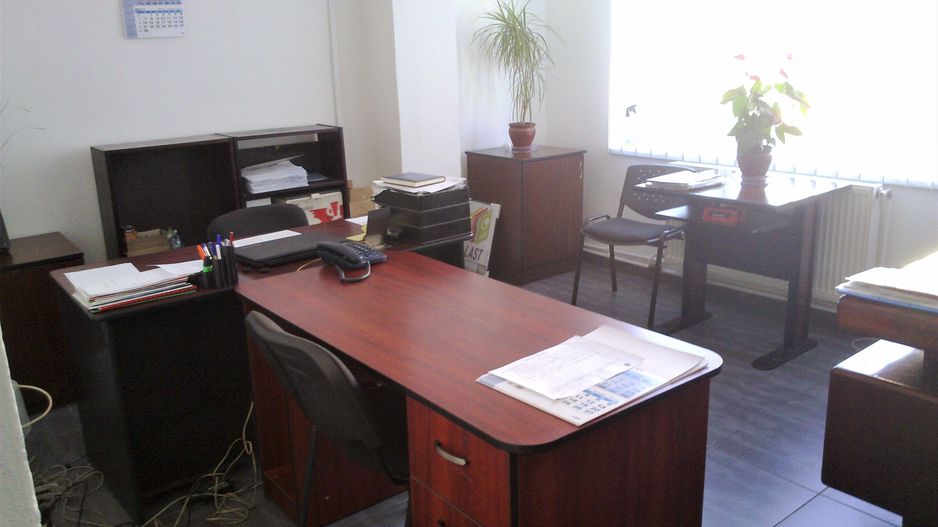 Cladire depozit si birouri cu chirias-Oportunitate investitie - Poză 7