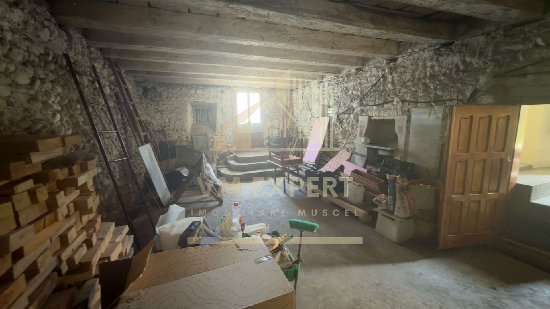 CASĂ 6 CAMERE TEREN 456 MP CENTRU CANPULUNG - Poză 35