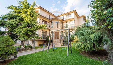 DACIA - Vila D+P+1E+M, teren 780 mp, deschidere 24 ml.